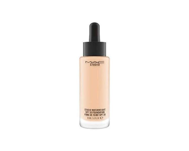 MAC Studio Waterweight SPF 30/PA++ Foundation NW20 30ml