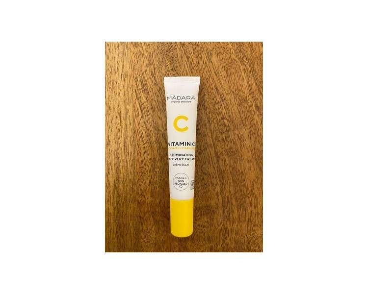 Madara Organic Vitamin C Illuminating Recovery Cream 15ml - Revives Dull Skin