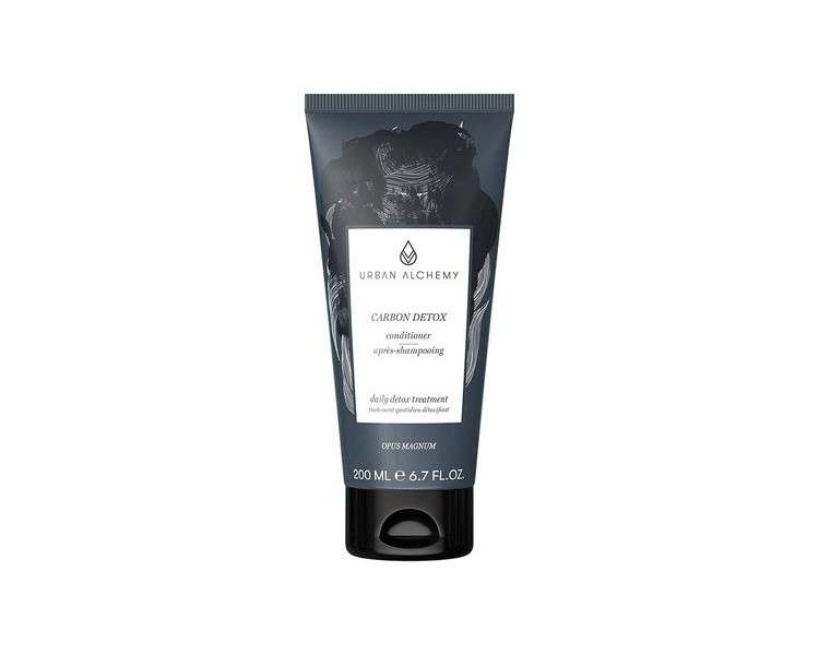 Urban Alchemy Detox Conditioner for Dry Hair with Activated Charcoal and Peppermint Oil 200ml