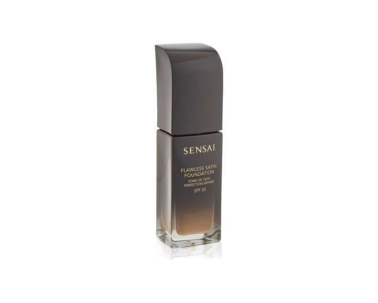 Sensai Flawless Satin Foundation FS204.5 Warm Beige