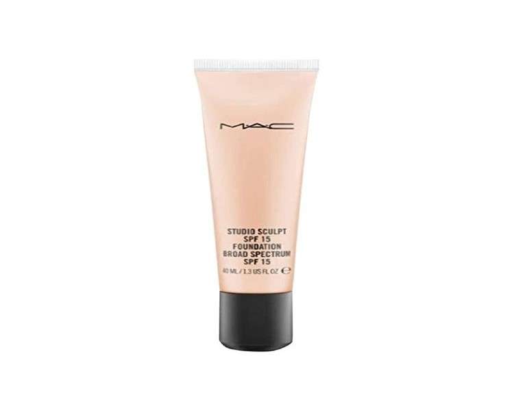 MAC Studio Sculpt SPF 15 Foundation NW15 40ml