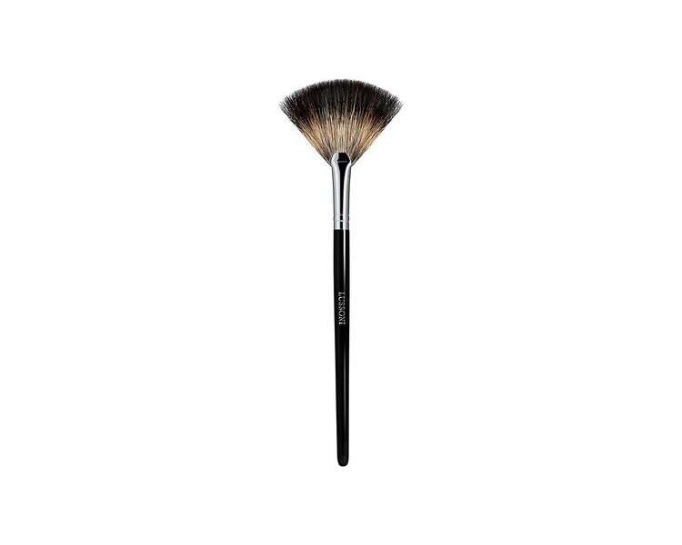 T4B Lussoni Pro 600 Professional Makeup Brush Natural Bristle Fan Brush for Blush and Highlighter - Black