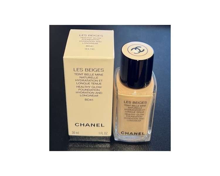 Chanel Les Beiges Healthy Glow Foundation Hydration and Longwear Comic 41 New!