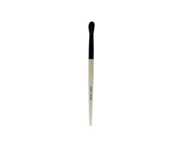 Bobbi Brown Eye Blender Brush 01