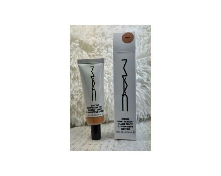 M.A.C. Strobe Dewy Skin Tint 30ml