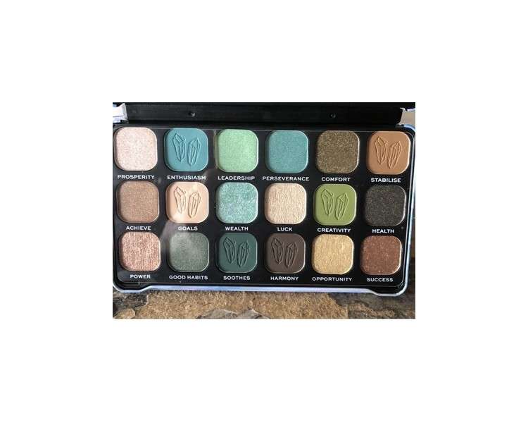 Revolution Forever Flawless Avetirine 18 Eyeshadow Palette