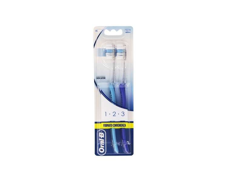 Oral-B Manual Toothbrush with Ergonomic Grip and Soft Bristles