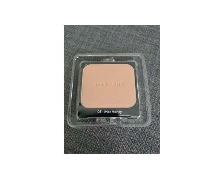 Givenchy Matissime Velvet Compact Powder Foundation 05 Mat Honey 9g