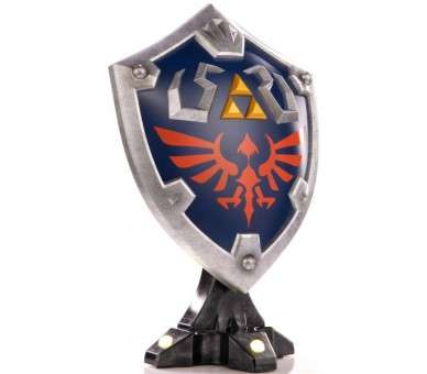 FIRST 4 FIGURES  THE LEGEND OF ZELDA BREATH OF THE WILD: HYLIAN SHIELD (12")
