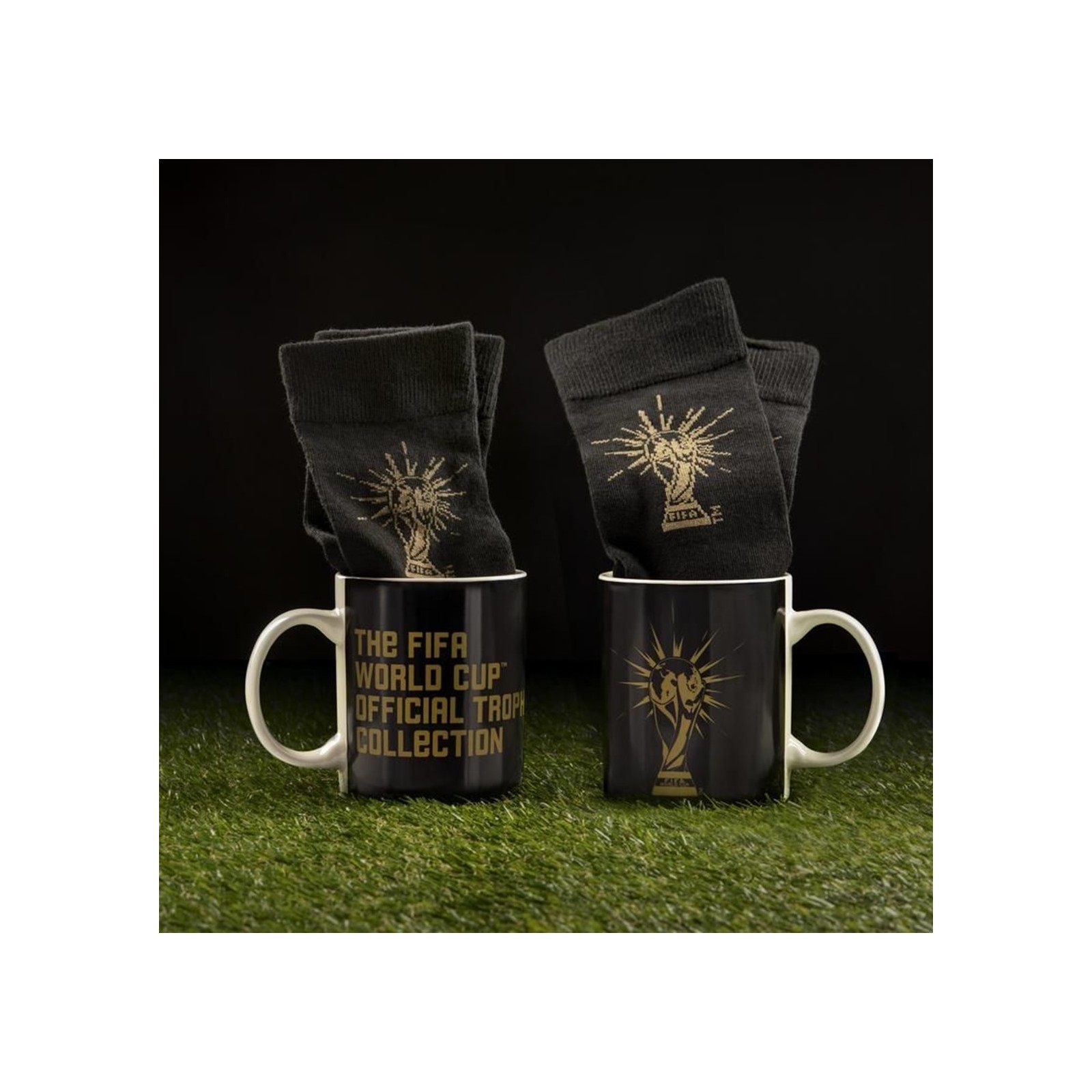 Set taza y calcetines paladone fifa