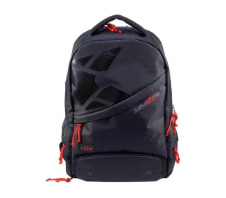 pLa MOCHILA NOX MM2 PRO es una mochila que gana mucho en el aspecto visual con su estetica potente y elegante detalles en rojo 