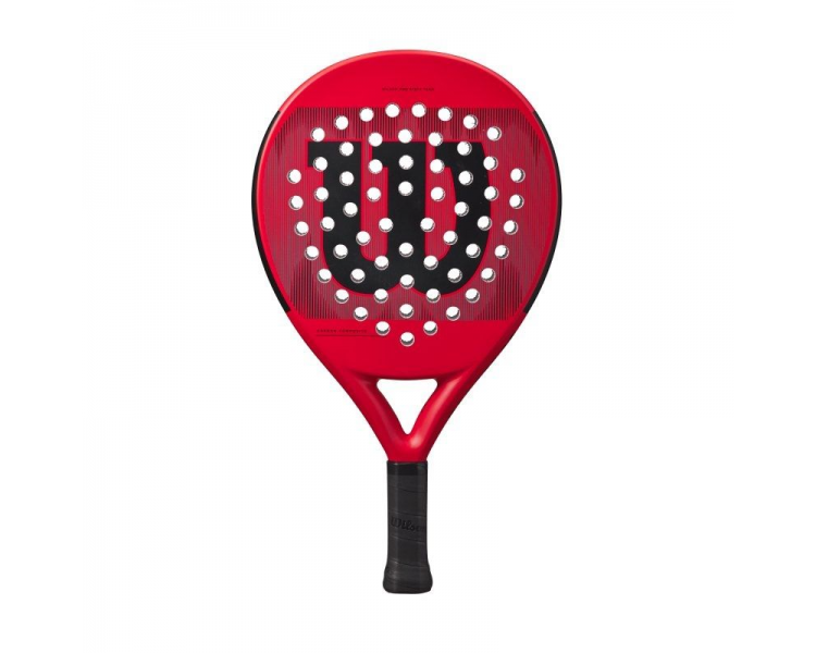 pLa WILSON PRO STAFF TEAM PADEL RDBK destaca por su llamativo diseno en color rojo con detalles en negro El rojo le da presenci