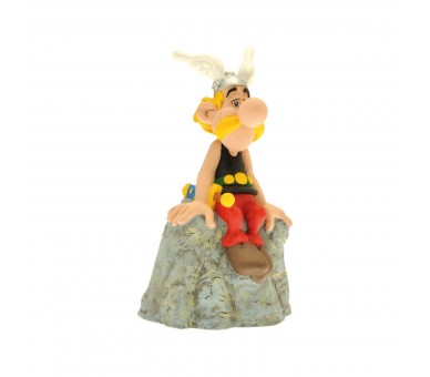 Hucha Asterix Sentado En Una Roca