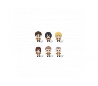 Expositor 9 Peluches Tomonui Series 1 Attack On Titan 15Cm S